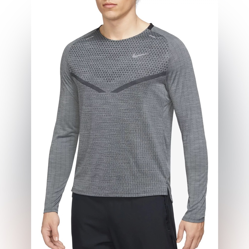 NWOT Nike Men's Dri-FIT ADV Techknit Ultra Long-Sleeve Running Shirt